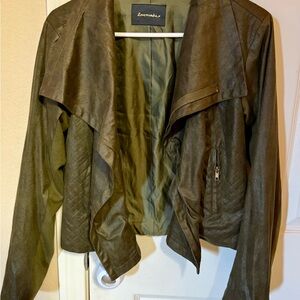 Lovemarks Army Green Quilted Moto
Jacket light & stylish will soon be a favorite